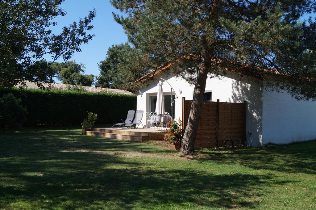 Gite La Maloniere Saint-Martin-du-Bois  Exteriér fotografie